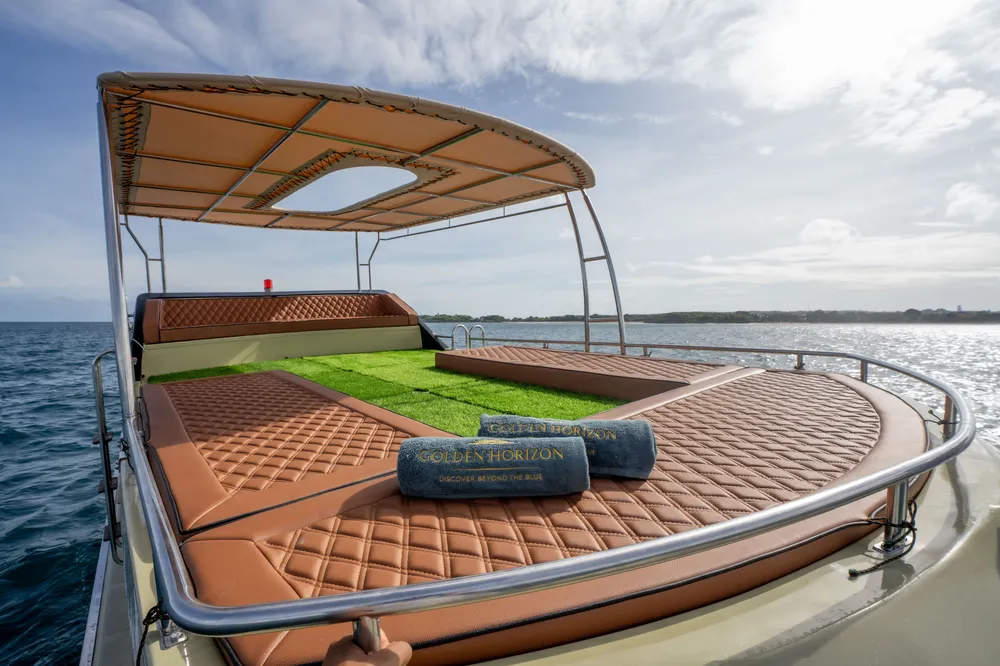 Private Premium Yacht Cruise 11