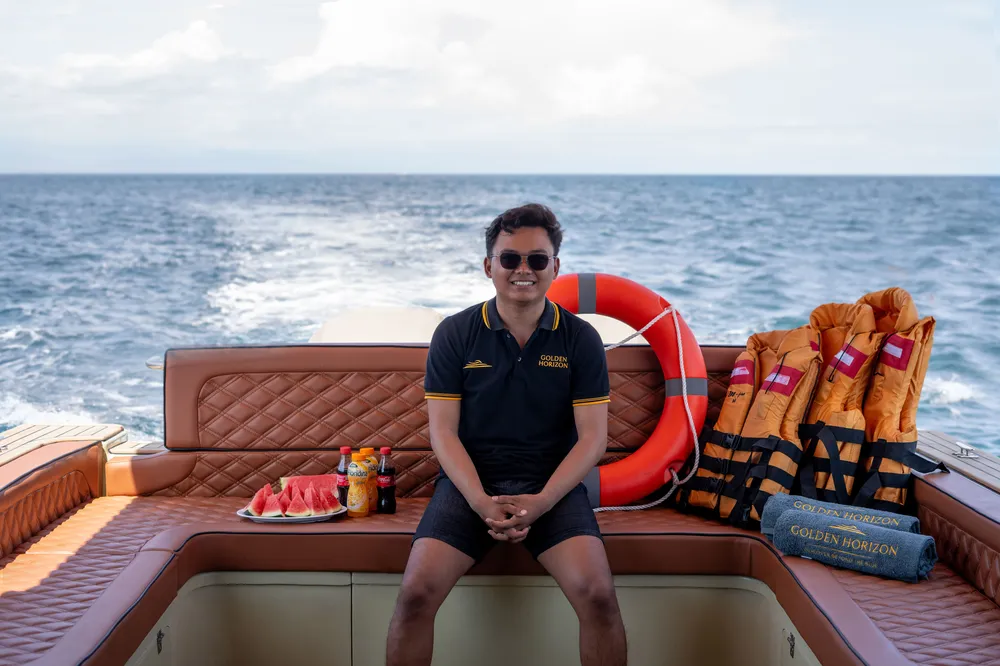 Shared Premium Yacht Tour 10
