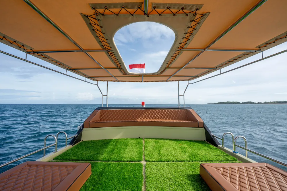 Shared Premium Yacht Tour 12