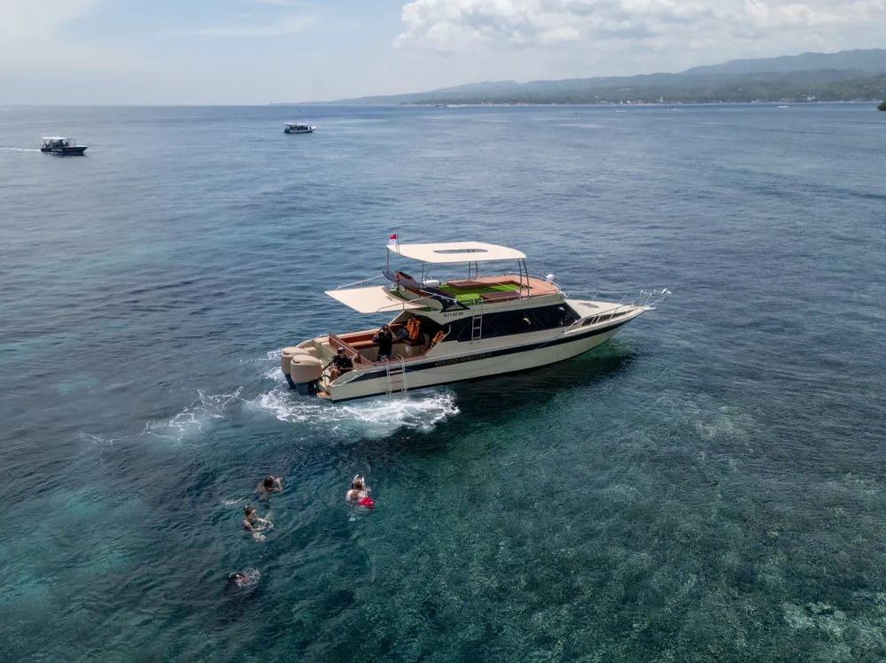 Shared Premium Yacht Tour 28